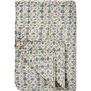 Quilt in Natural and Blue Floral Pattern