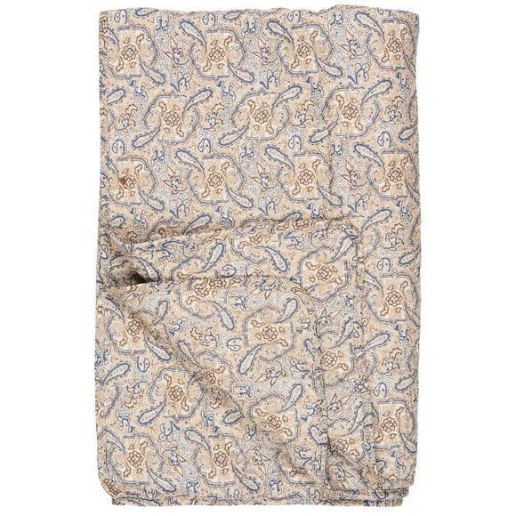 Quilt in Natural and Blue Paisley